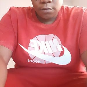 Meet your Posher, Valecia